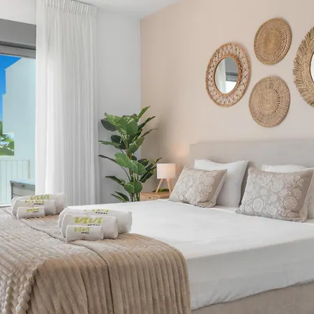Vivi Homes - Casa Solara - Pool - Gym - Terrace