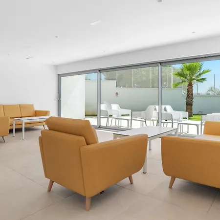 Vivi Homes - Casa Solara - Pool - Gym - Terrace